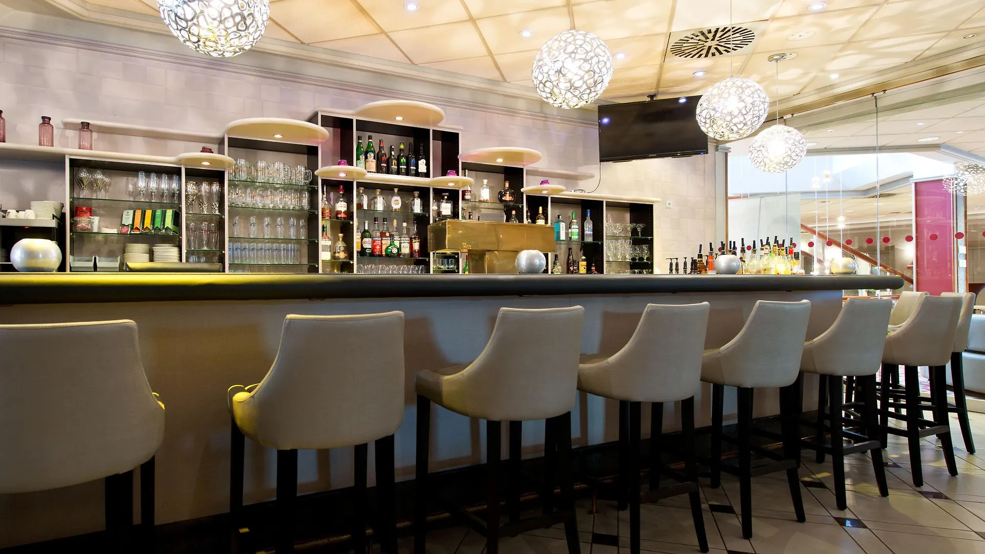 Leonardo Hotel Koeln
