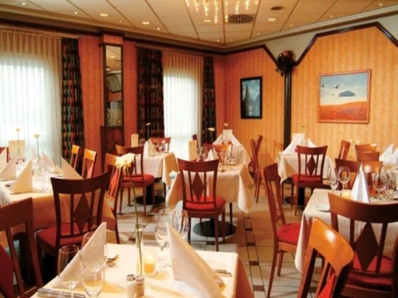 Leonardo Hotel Koeln 4*, Cologne